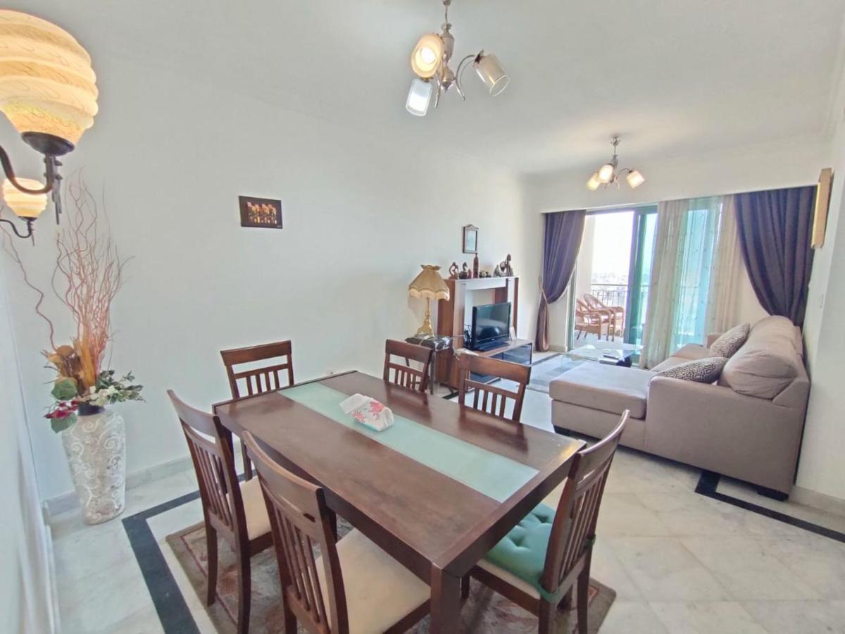 Apartment San Stefano Grand Plaza *